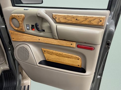 Used 1996 Chevrolet Astro image 20