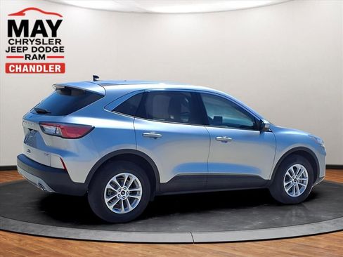 Used 2021 Ford Escape SE image 20