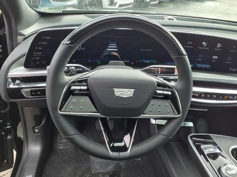 New 2025 Cadillac Lyriq Luxury image 19