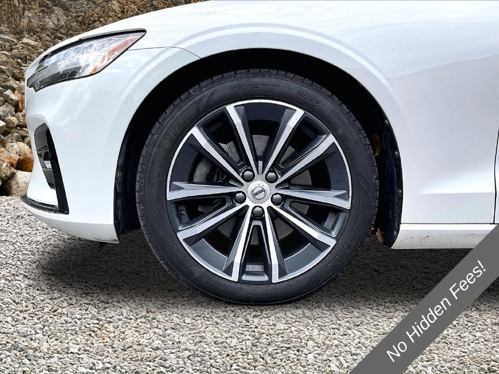 Used 2021 Volvo S60 T5 Momentum AWD/4WD image 8