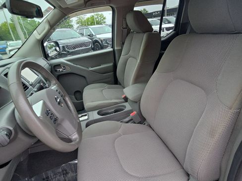 Used 2019 Nissan Frontier SV w/ Value Truck Package RWD image 14