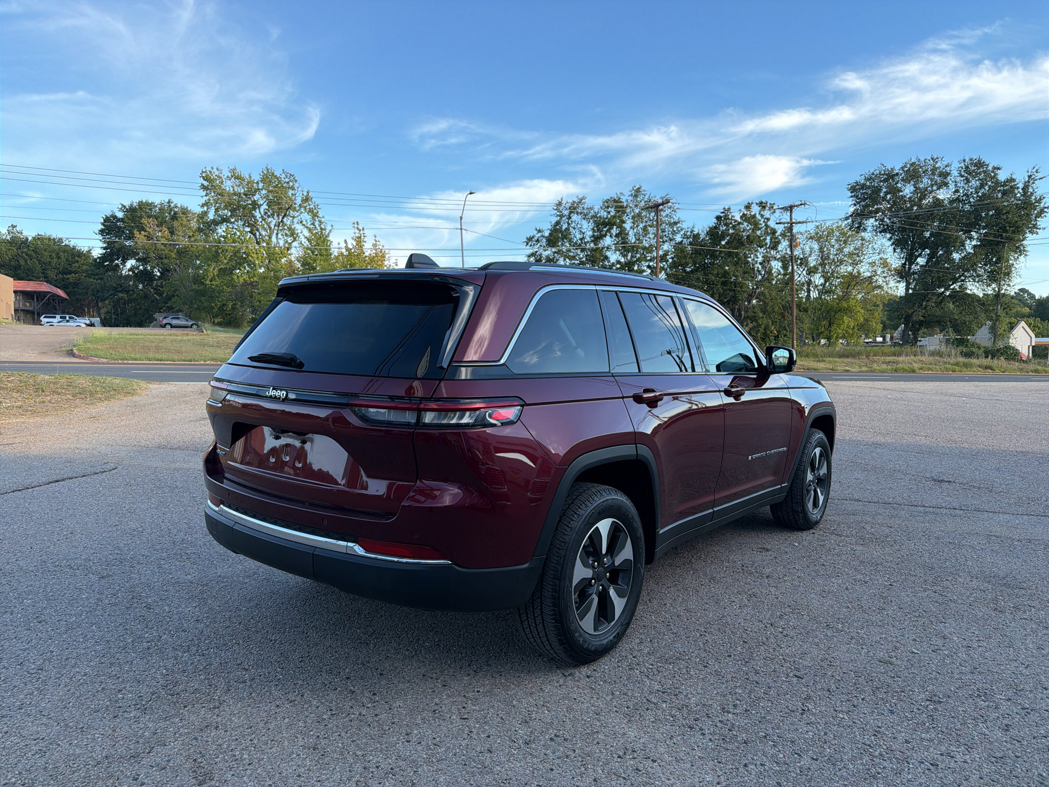 Used 2024 Jeep Grand Cherokee Limited 4xe AWD/4WD image 10