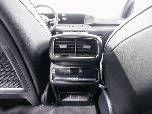 Certified 2026 Mercedes-Benz GLS 450 4MATIC image 31