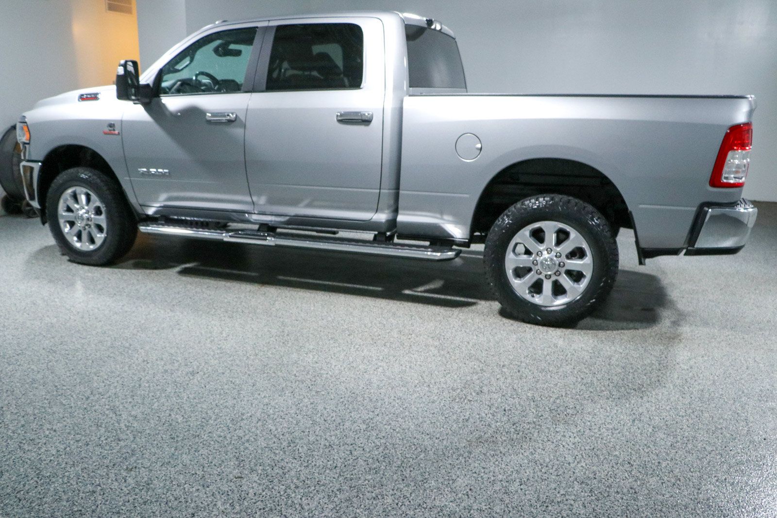 Used 2023 RAM 2500 Big Horn w/ Level 1 Equipment Group AWD/4WD image 10