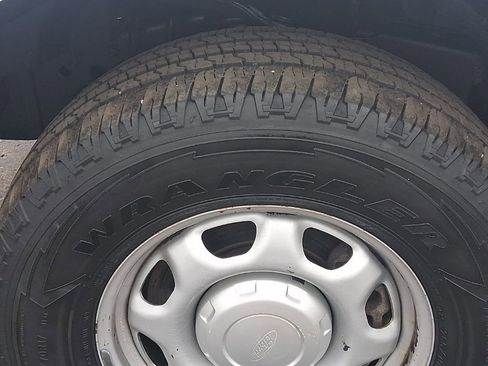 Used 2017 Ford F150 XL w/ Equipment Group 101A Mid image 9