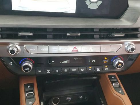 Certified 2025 Kia Telluride EX X-Line AWD/4WD image 28