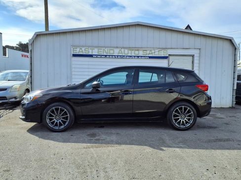 Used 2017 Subaru Impreza 2.0i image 2