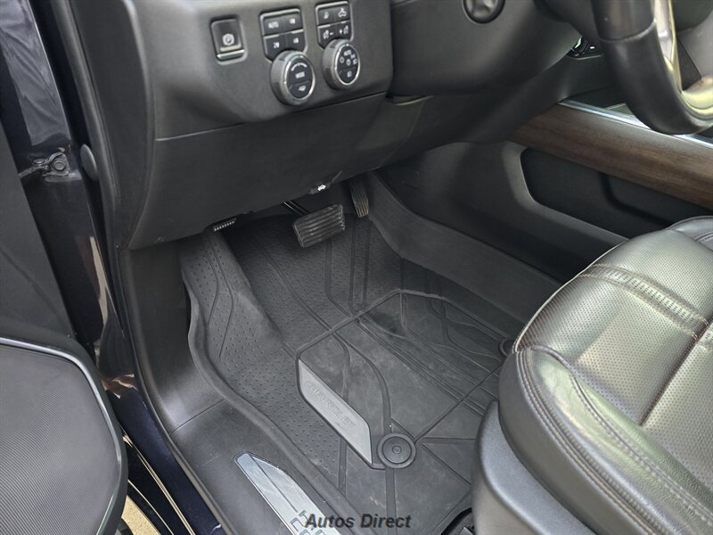 Used 2022 Chevrolet Silverado 1500 High Country w/ High Country Premium Package AWD/4WD image 40