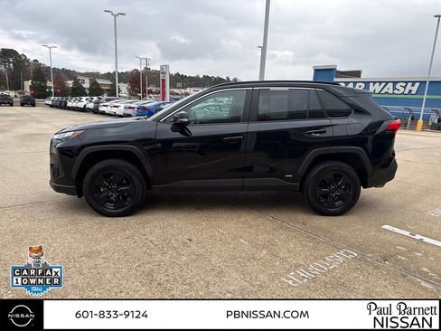 Used 2024 Toyota RAV4 LE image 14