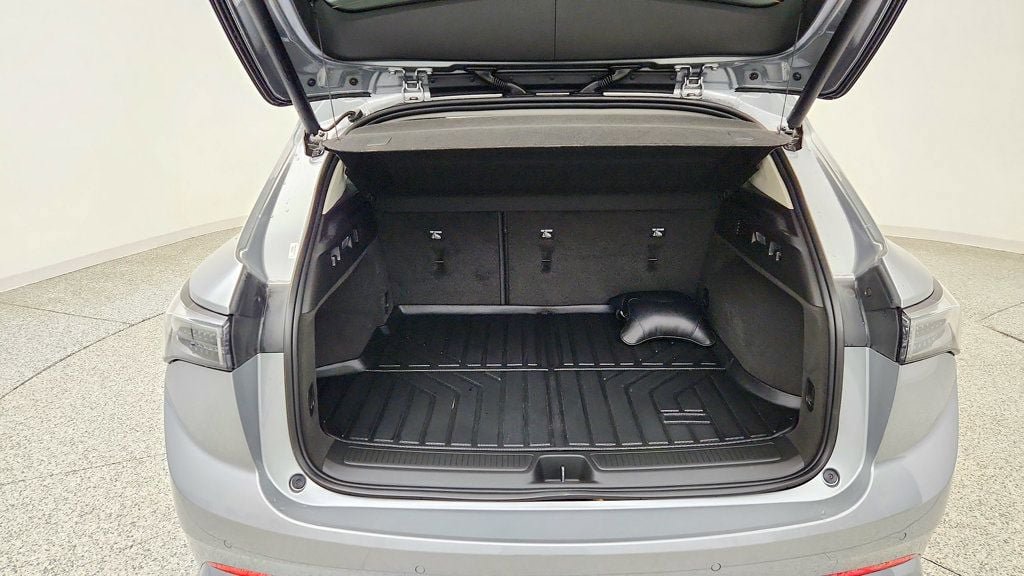 Used 2024 Buick Envision Avenir AWD/4WD image 23