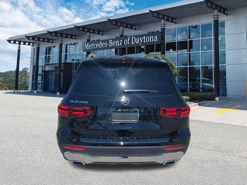 Used 2025 Mercedes-Benz GLB 250 image 5