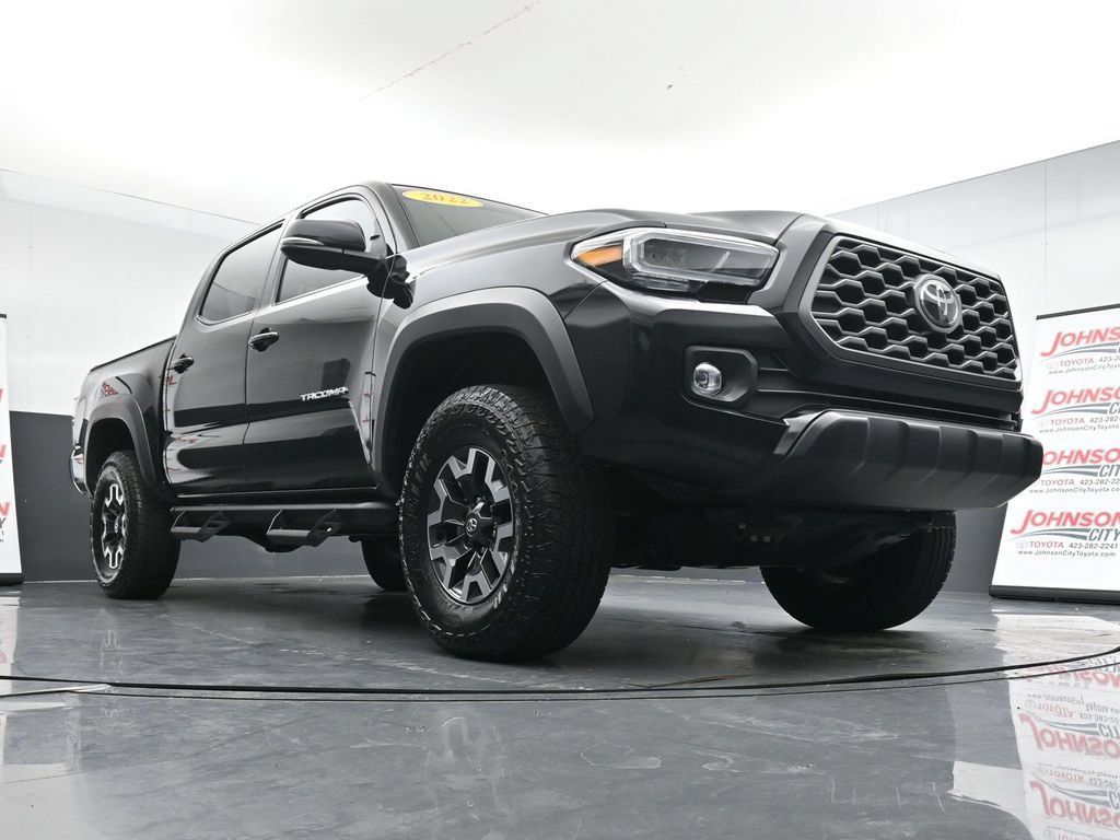 Used 2022 Toyota Tacoma TRD Off-Road AWD/4WD image 33
