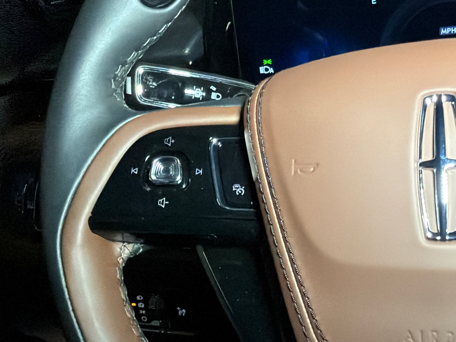 New 2027 Lincoln Aviator Reserve AWD/4WD image 25