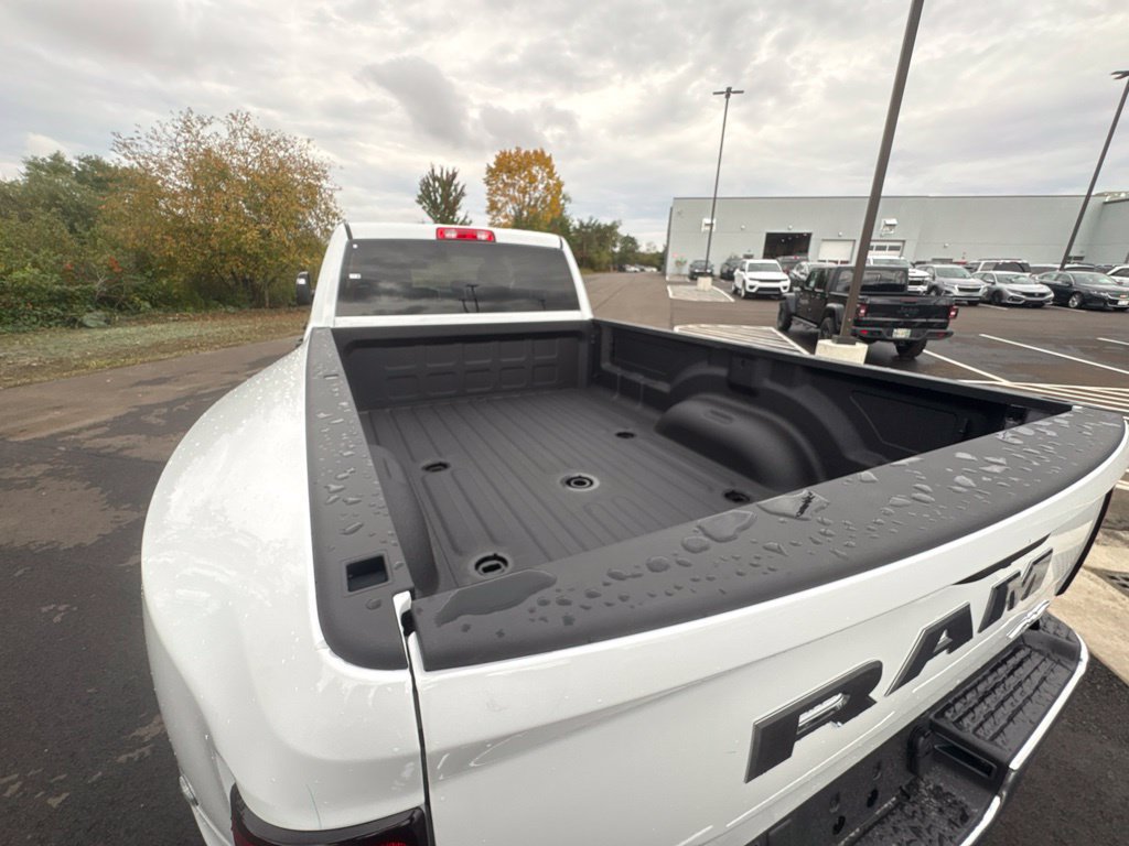 New 2027 RAM 3500 Big Horn AWD/4WD image 13