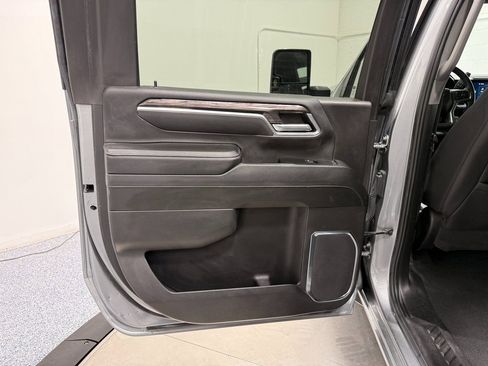 Used 2025 Chevrolet Silverado 2500 LTZ w/ LTZ Convenience Package image 42