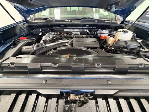 Certified 2025 Chevrolet Silverado 2500 LTZ w/ LTZ Plus Package image 33