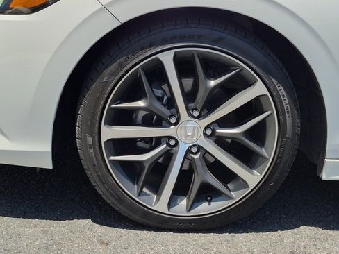 Used 2024 Honda Civic Touring image 14