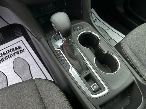 Used 2023 Chevrolet Equinox LT image 18