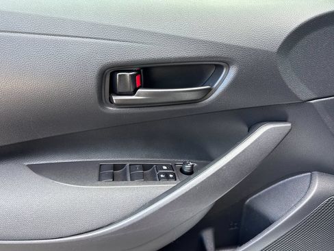 Certified 2025 Toyota Corolla LE FWD image 10