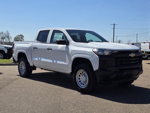 New 2026 Chevrolet Colorado W/T image 2