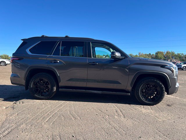 Used 2024 Toyota Sequoia SR5 w/ SR5 Premium Package AWD/4WD image 6