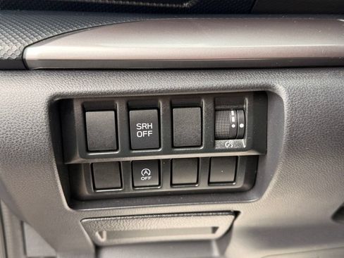 Used 2023 Subaru Forester Premium AWD/4WD image 27