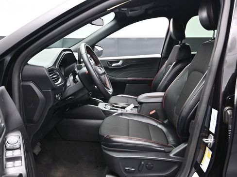 Certified 2025 Ford Escape ST-Line AWD/4WD image 14