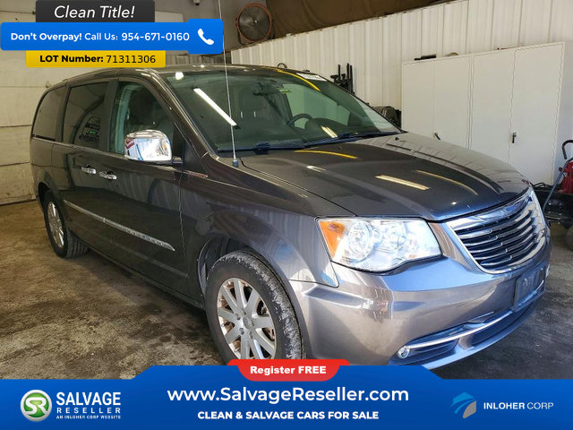 Used 2016 Chrysler Town & Country Touring-L FWD image 5