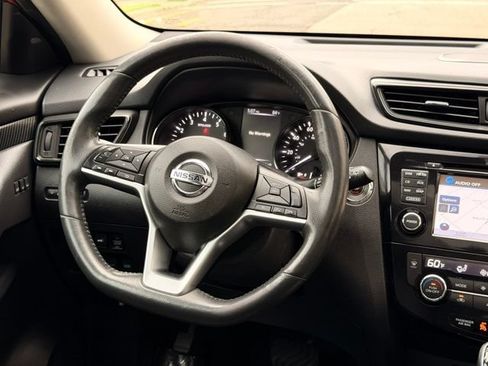 Used 2017 Nissan Rogue SL w/ SL Premium Package AWD/4WD image 28