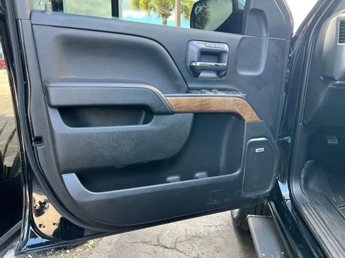 Used 2018 Chevrolet Silverado 1500 LTZ w/ Sport Package image 9