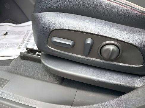 Used 2023 Chevrolet Equinox RS image 27