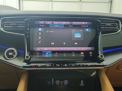 New 2026 Jeep Grand Wagoneer Summit AWD/4WD image 23