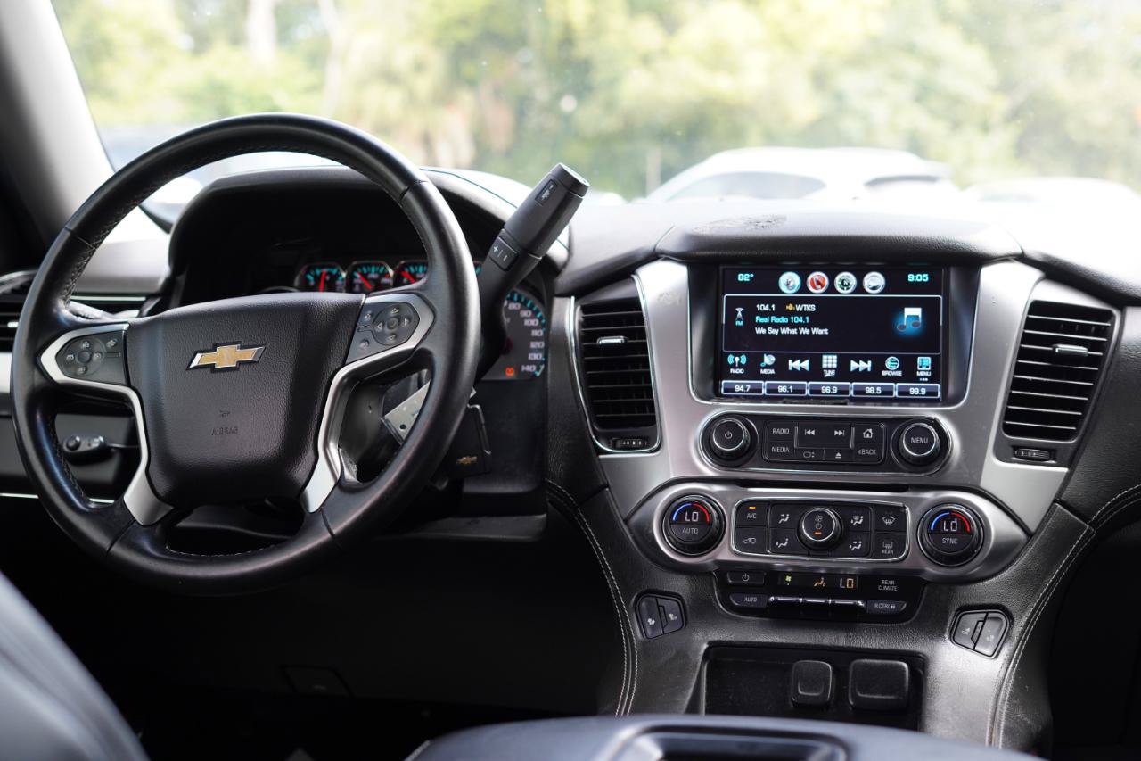 Used 2020 Chevrolet Suburban LT RWD image 8