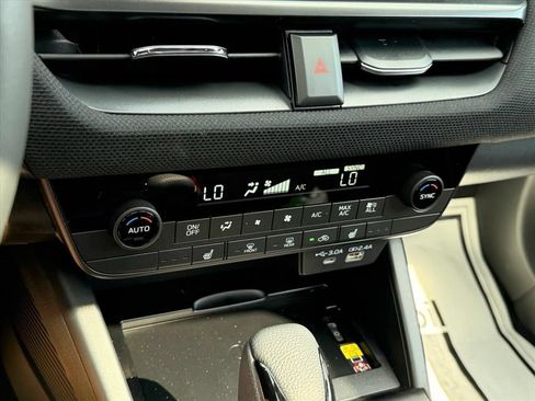 New 2026 Subaru Outback Limited AWD/4WD image 24