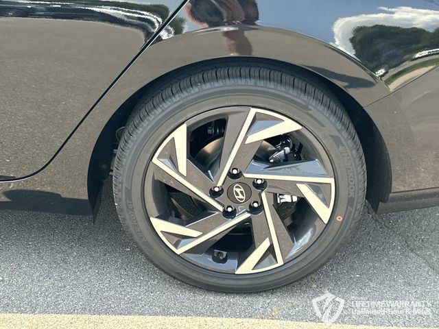 New 2026 Hyundai Elantra Limited FWD image 13