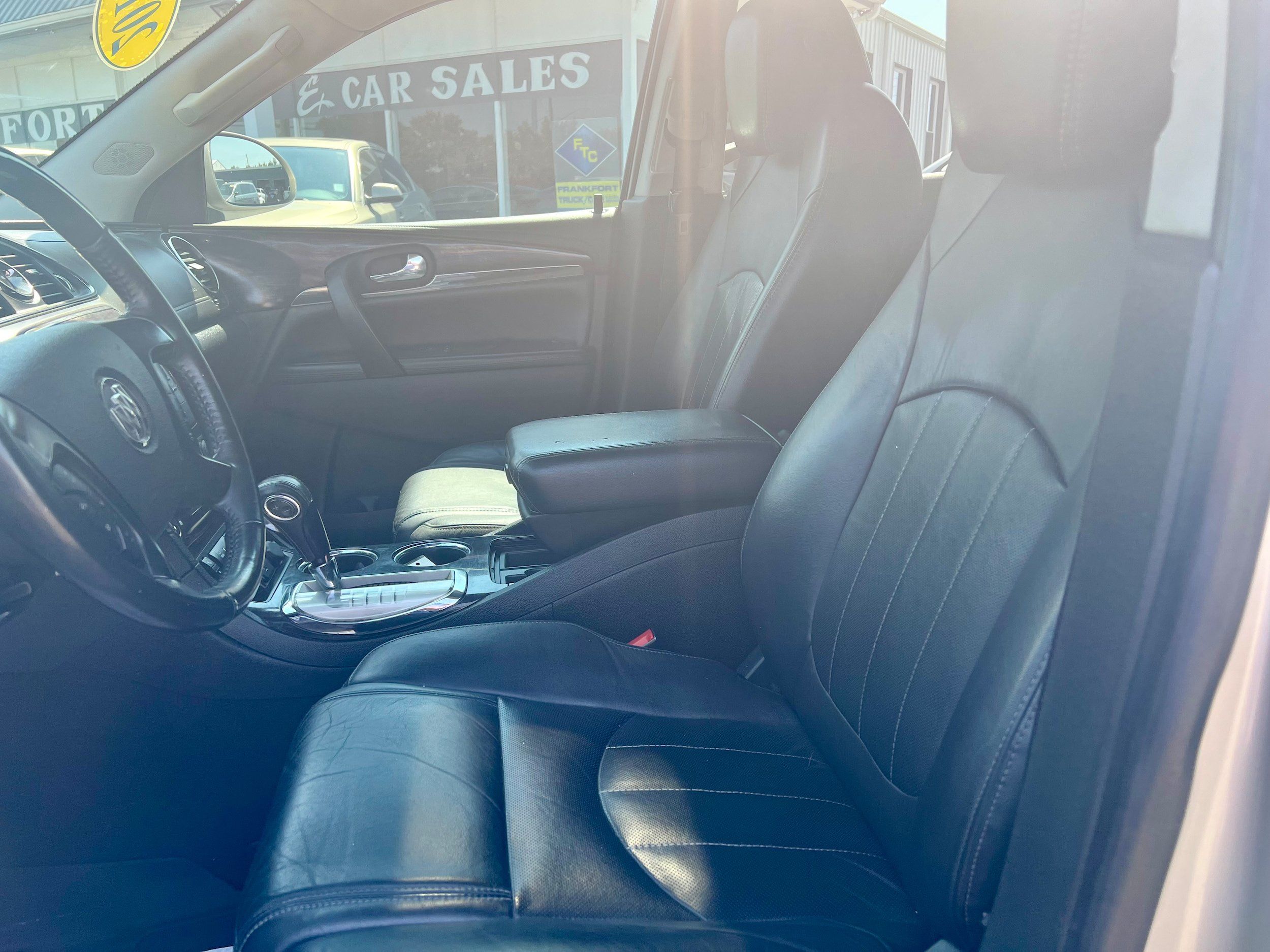 Used 2017 Buick Enclave Leather FWD image 11