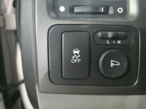 Used 2011 Honda CR-V LX image 19