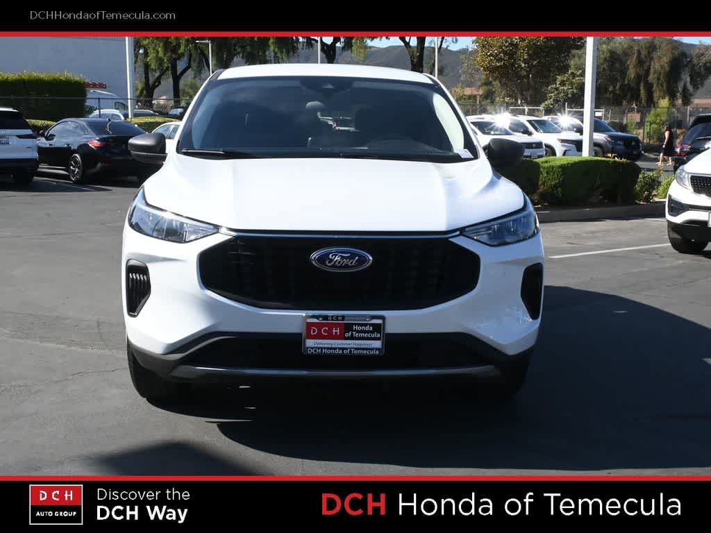 Used 2025 Ford Escape Active AWD/4WD image 2