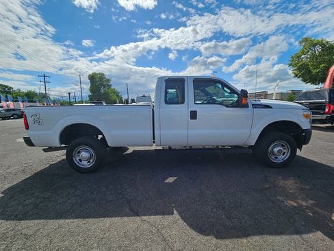 Used 2016 Ford F250 XL w/ Power Equipment Group AWD/4WD image 8