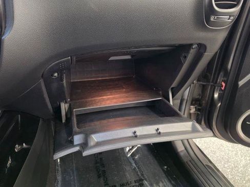 Used 2017 Kia Soul ! w/ Tech Package FWD image 23