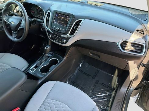 Used 2020 Chevrolet Equinox LS w/ LS Convenience Package image 12
