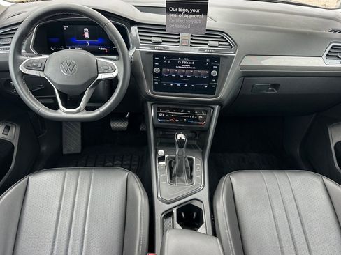 Used 2022 Volkswagen Tiguan SE image 13