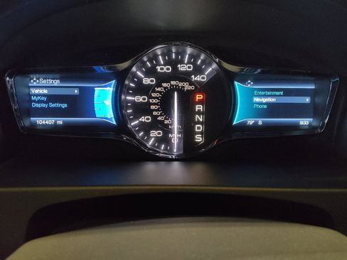 Used 2014 Lincoln MKX AWD w/ Equipment Group 102A image 23