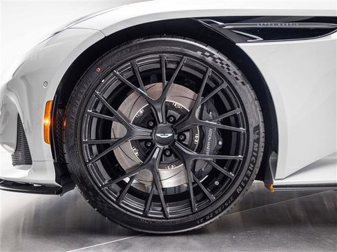 Used 2026 Aston Martin DB12 Convertible image 4