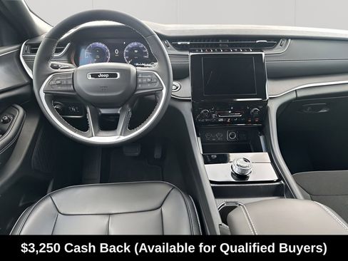 New 2025 Jeep Grand Cherokee Altitude RWD image 27