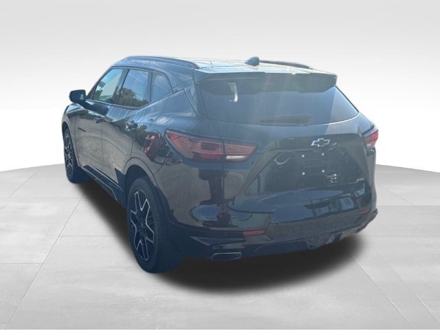 Used 2024 Chevrolet Blazer RS w/ Driver Confidence II Package FWD image 3