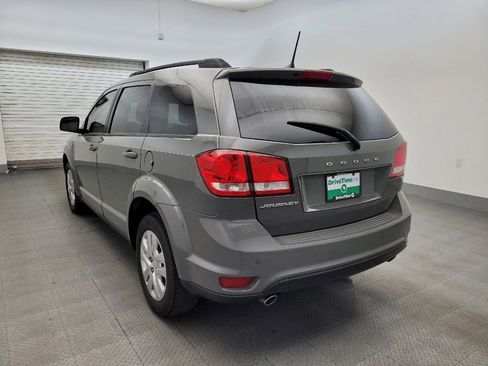 Used 2019 Dodge Journey SE FWD image 5