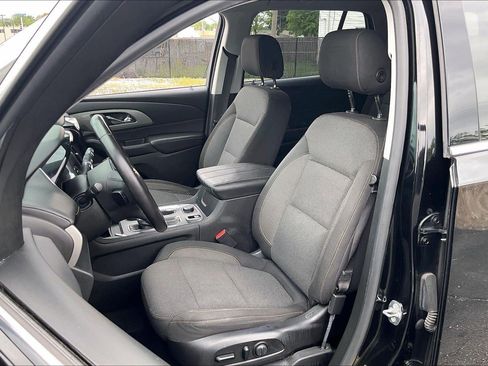 Used 2018 Chevrolet Traverse LT FWD image 23