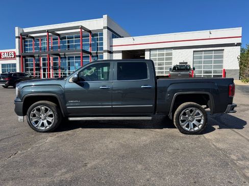 Used 2018 GMC Sierra 1500 Denali w/ Denali Ultimate Package AWD/4WD image 2