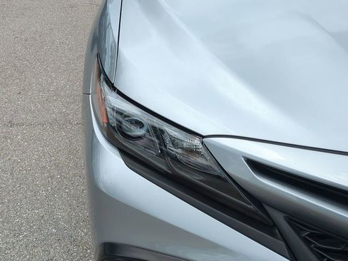 Used 2024 Toyota Camry SE FWD image 10
